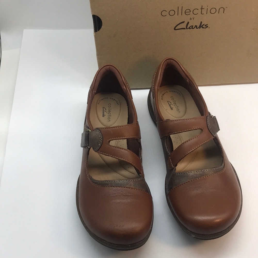 CLARKS
Women's Collection Roseville Step Flats Size 9